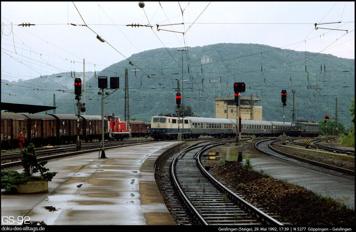Strecken und Bahnhöfe